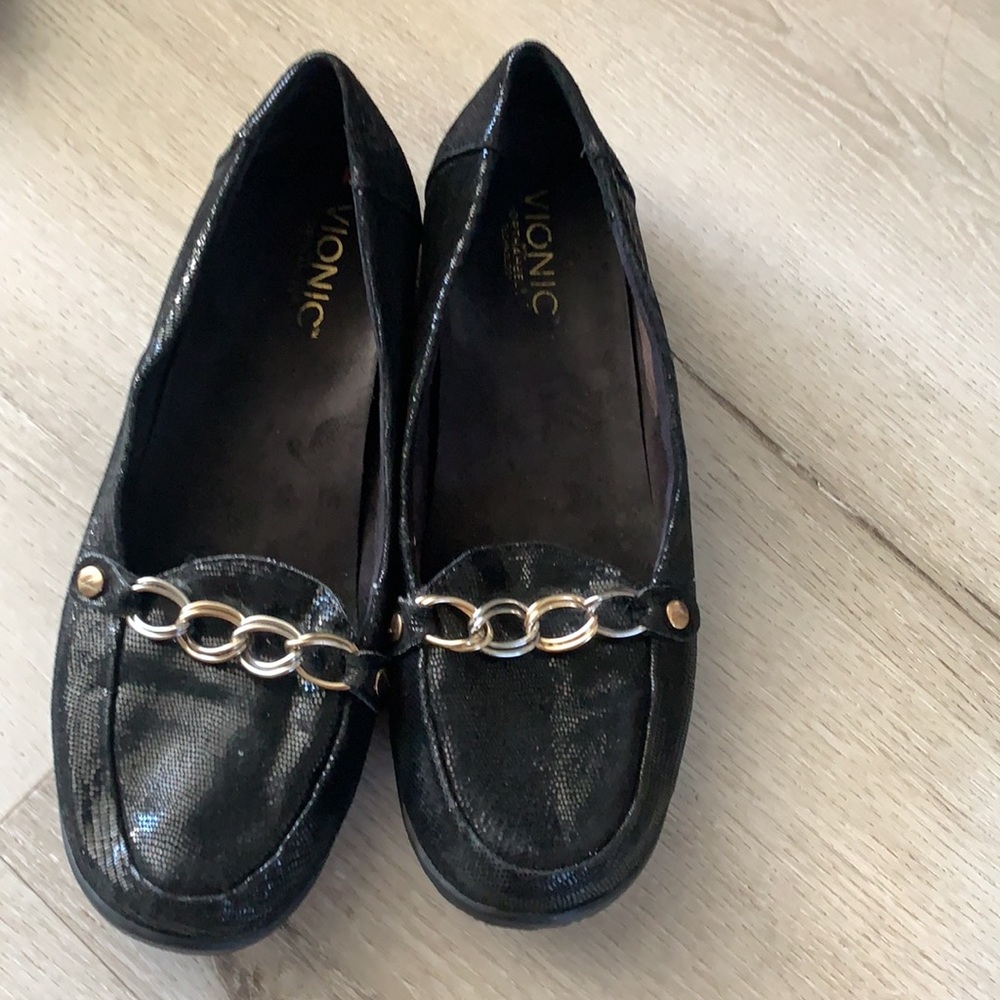 Vionic Women's Loafers/Flats 8.5 leather with orthaheel technology black…